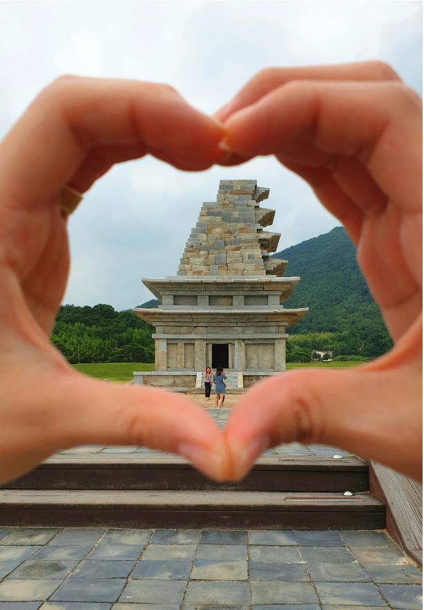 [청량상] 복원된 미륵사지 서탑(이지연) 이미지