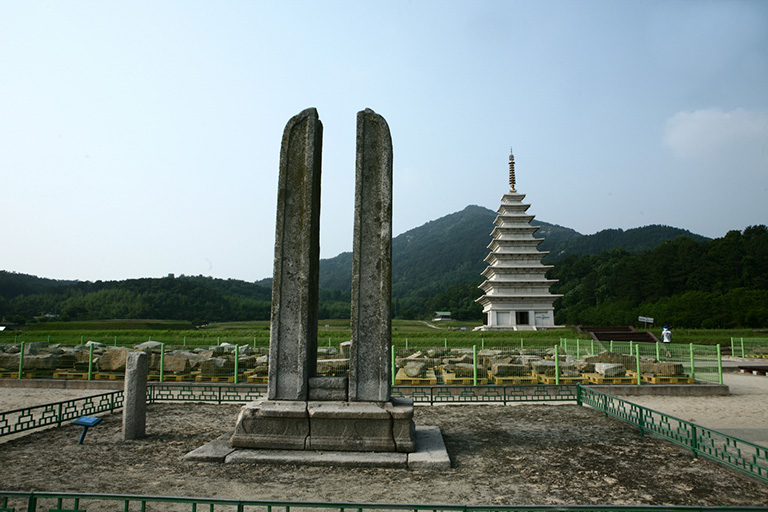 미륵사지 당간지주
